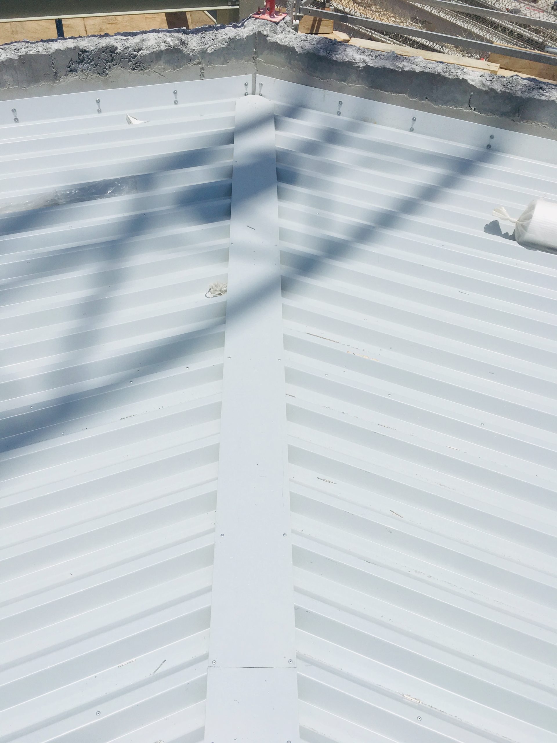 roofing company in dubai